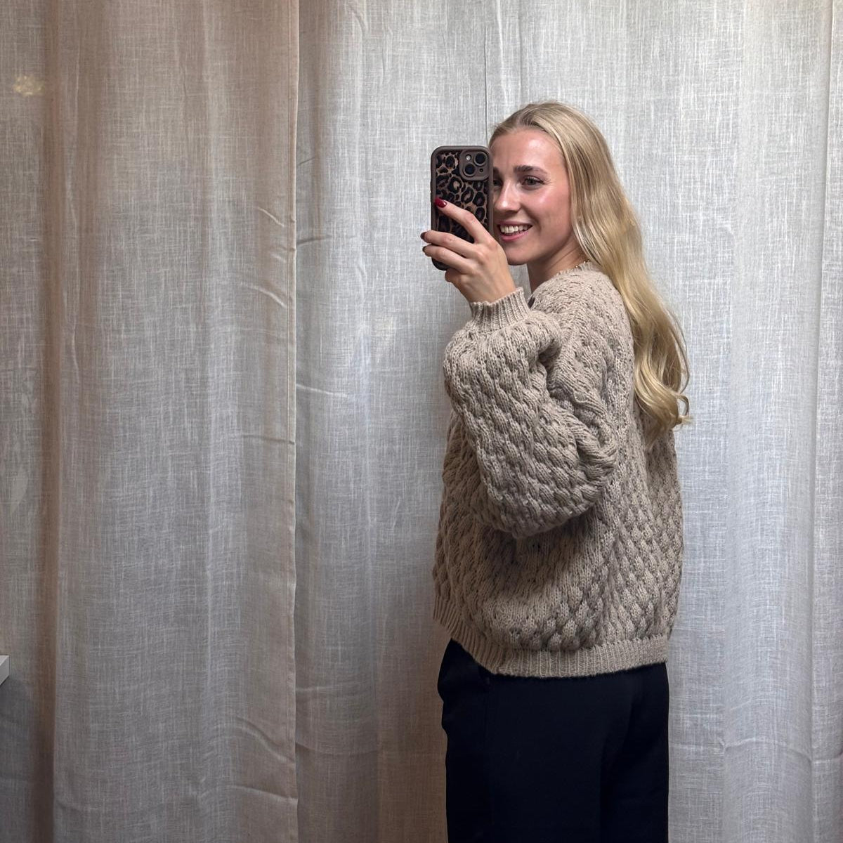 PULLOVER LOU - HEARTS TAUPE