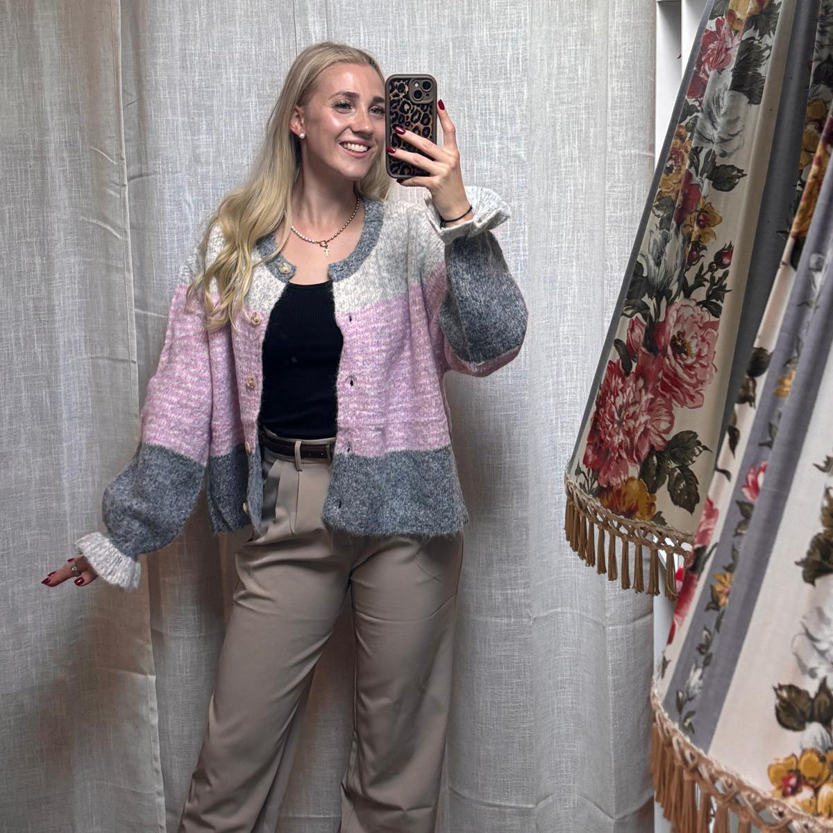 STRICKJACKE MELLOW GRAU X ROSA