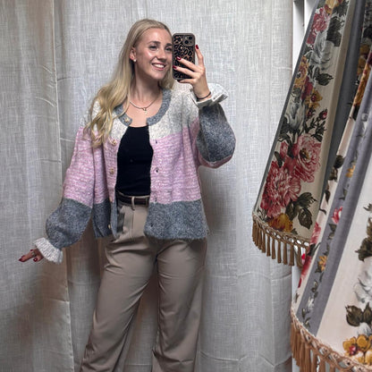 STRICKJACKE MELLOW GRAU X ROSA