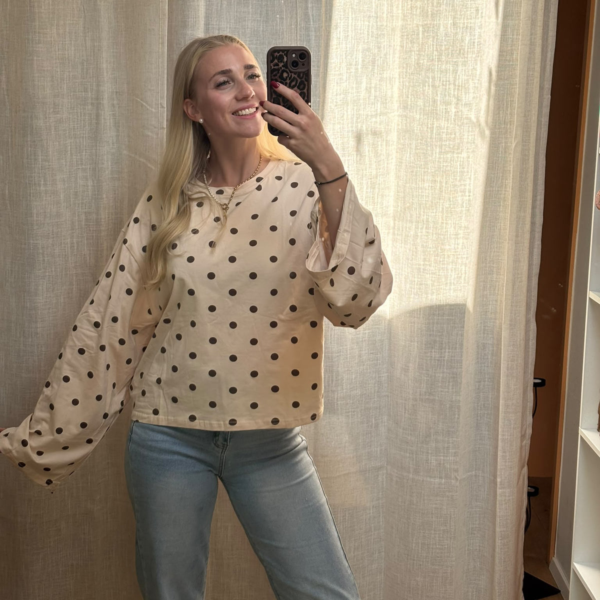 OVERSIZE LONGSLEEVE DOTS - BEIGE